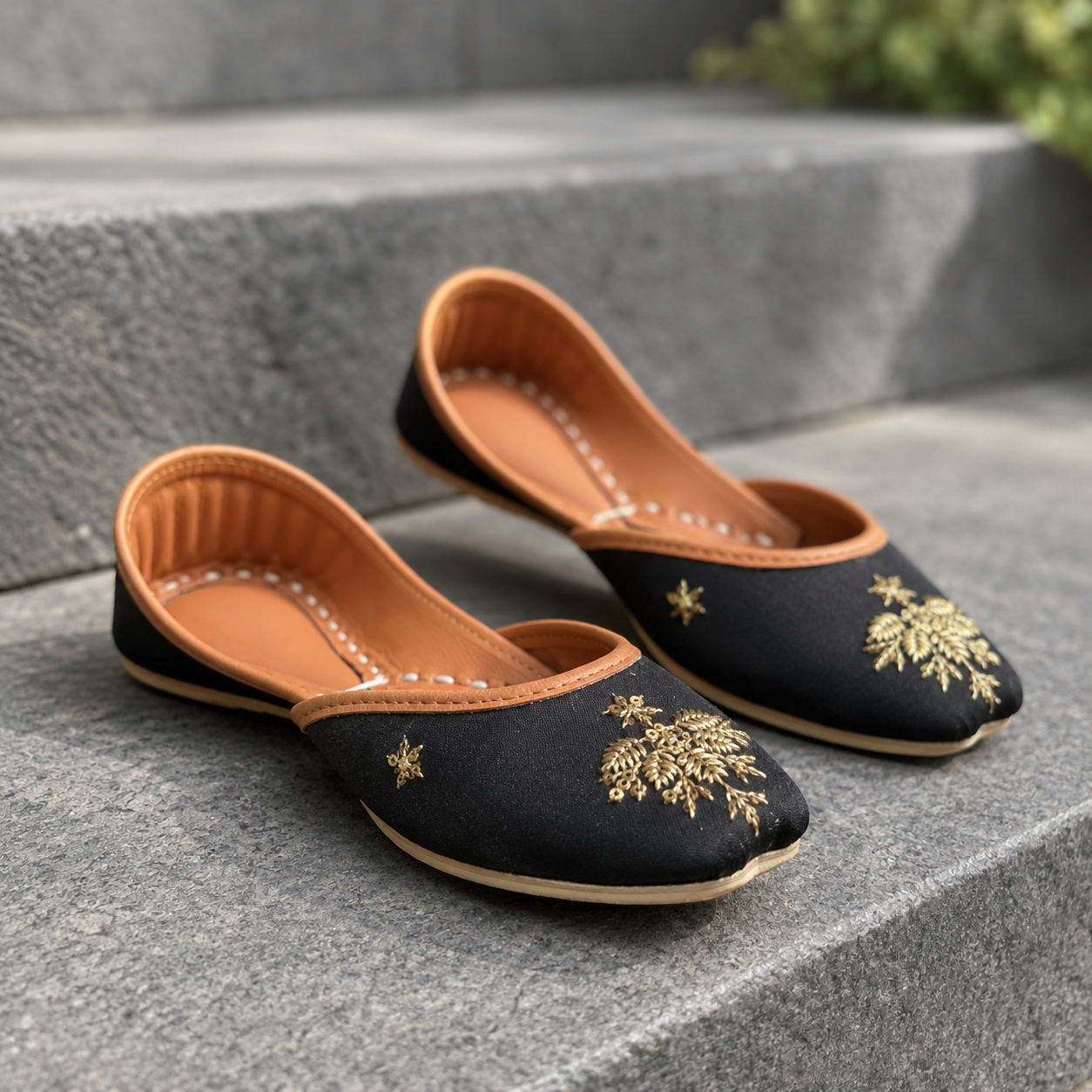 JUT-002 Gold Embroidered Khussa Jutti Flats