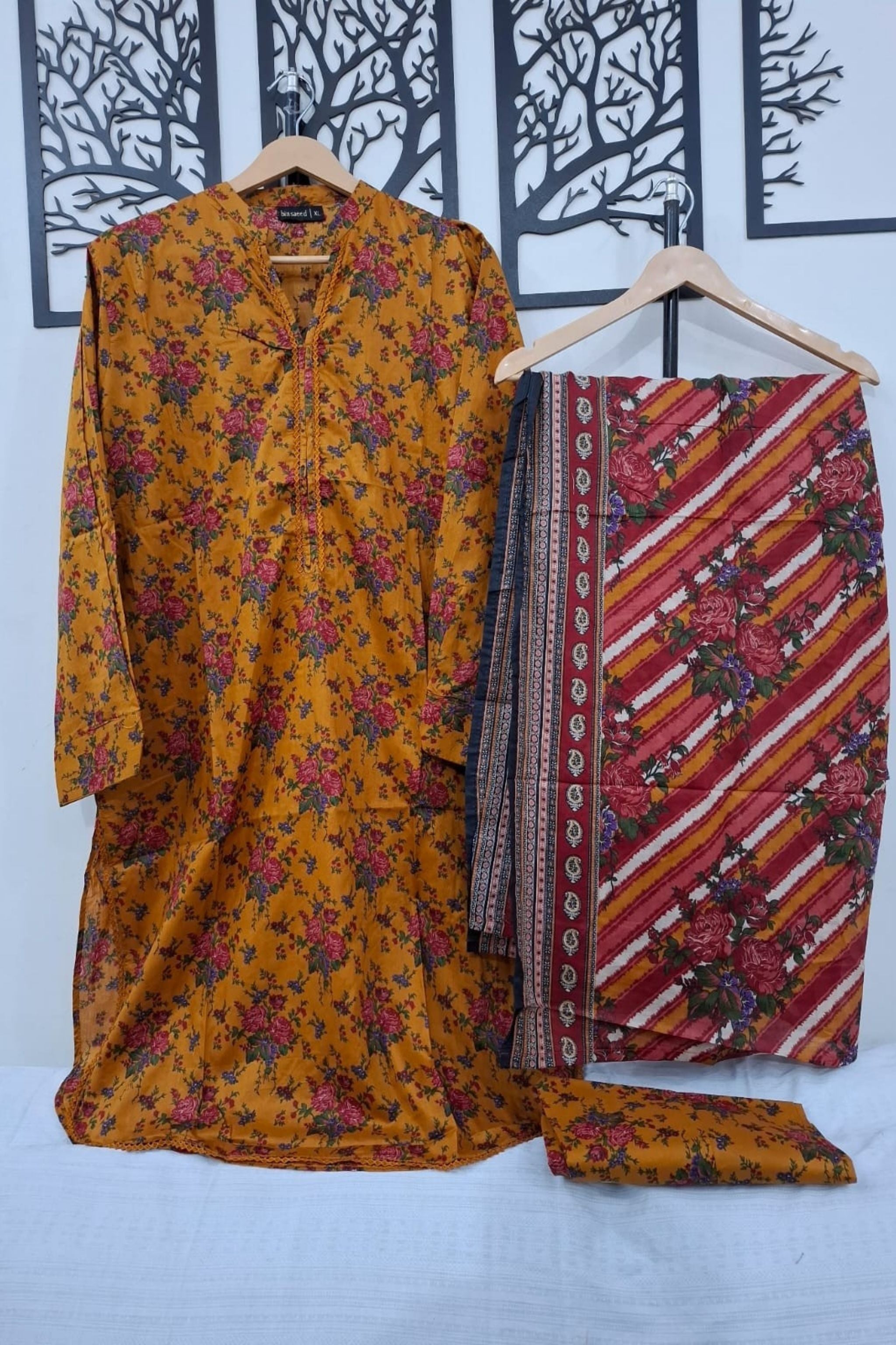 PTL-43 Bin Saeed Original Lawn 3-Piece Suit - Size XL