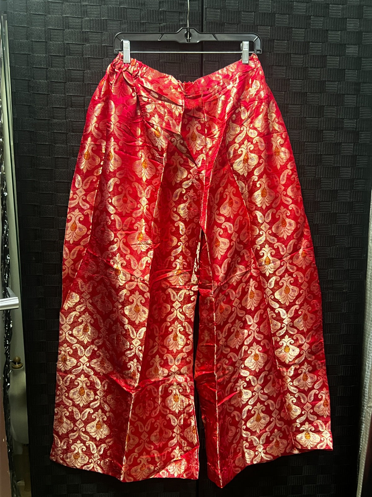 BM-TR-016 Fuchsia Pink Gold Ornate Paisley Banarasi Jacquard Palazzo Trousers -