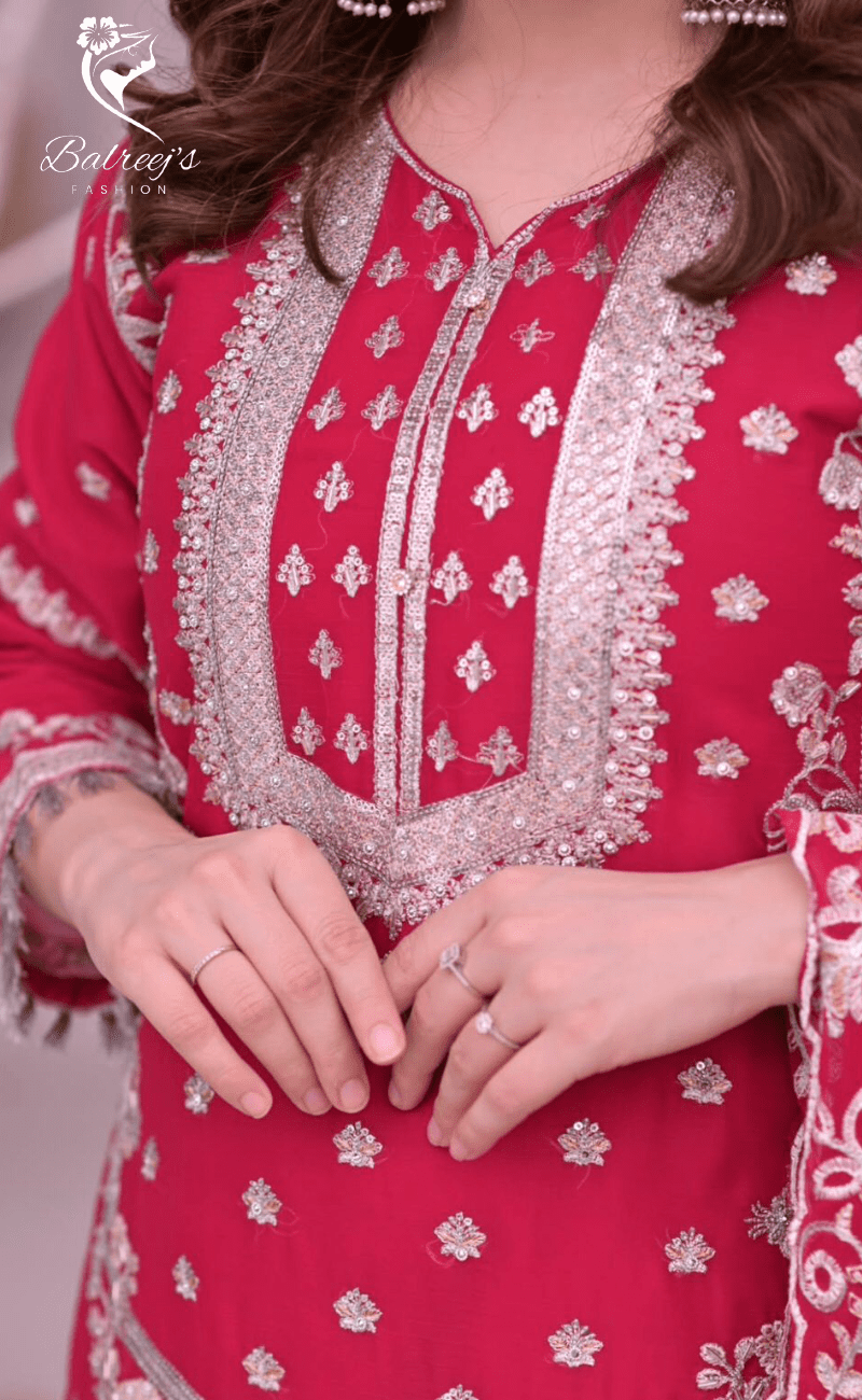 Dur-e-Fishan Silver Embroidered Suit image 5