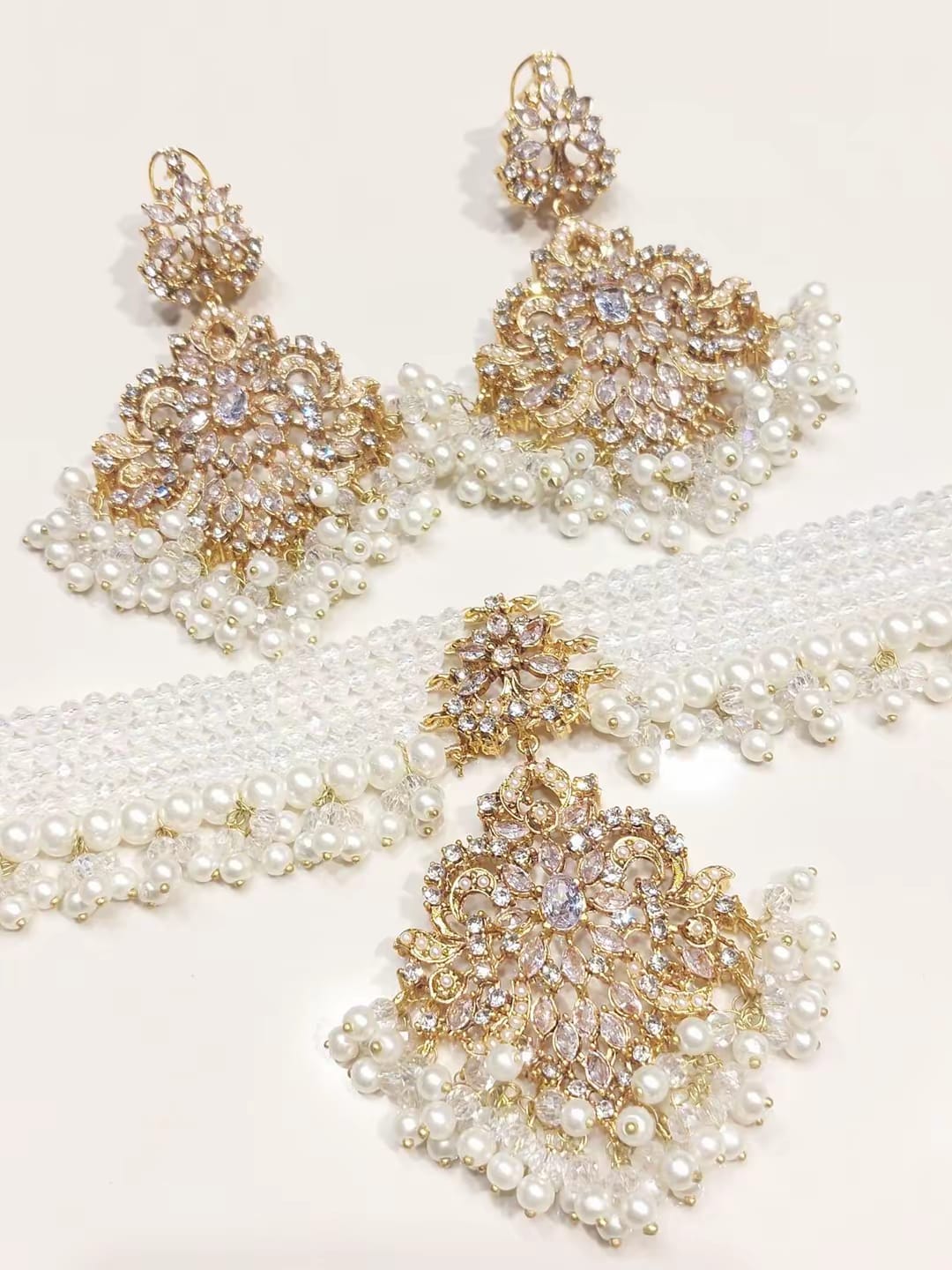BMJ - 004 Heavy Floral Crystal Choker Set with Pearl Drops - Boutique By MaryamBoutique By MaryamBoutique By MaryamBlackBMJ - 004 Heavy Floral Crystal Choker Set with Pearl Drops