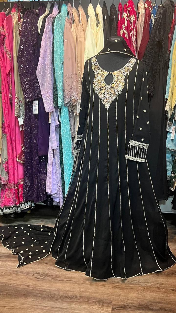 Elegant Chiffon Maxi Dress - Boutique Maryam | Formal Wedding & Party Gown - Boutique By MaryamBoutique By MaryamBoutique By MaryamblacksElegant Chiffon Maxi Dress - Boutique Maryam | Formal Wedding & Party Gown